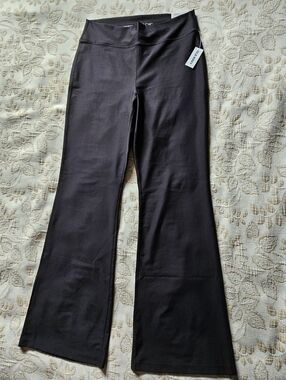 Old Navy Black Flare Yoga Pants Size L